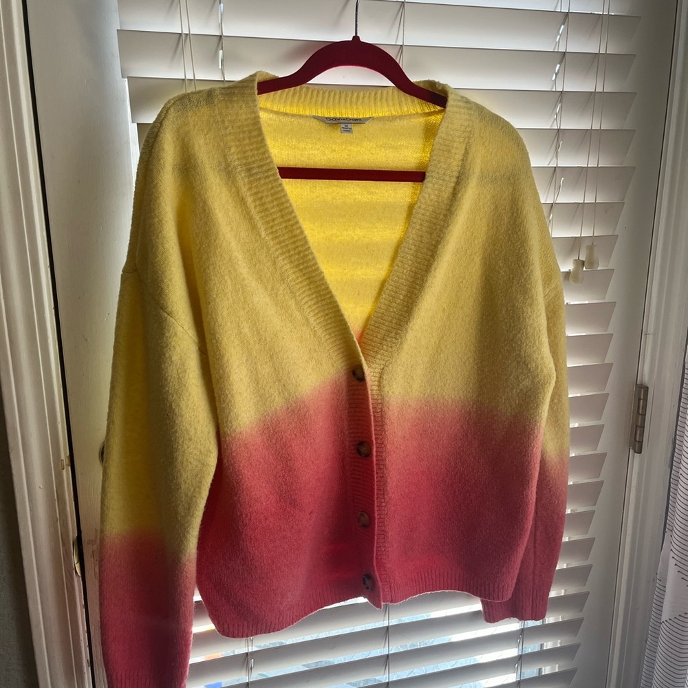 DAVI & DANI Yellow and Pink Gradient Cardigan Sweater